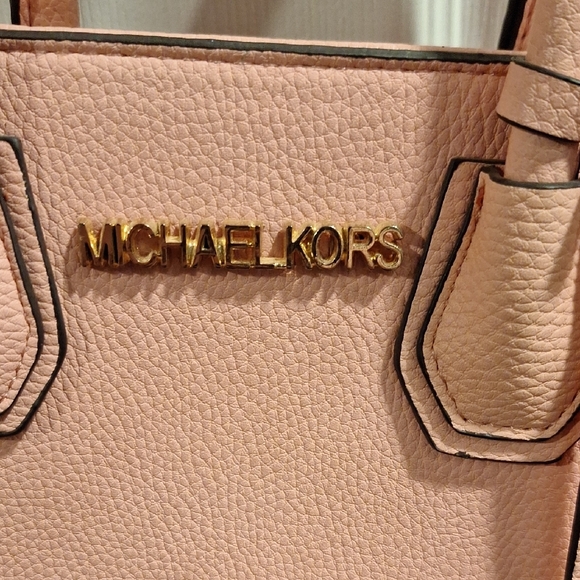Michael Kors Blush Mini Bag - Picture 2 of 4